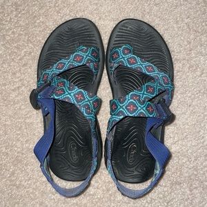 Chaco Strappy Sandals Womens Size 5